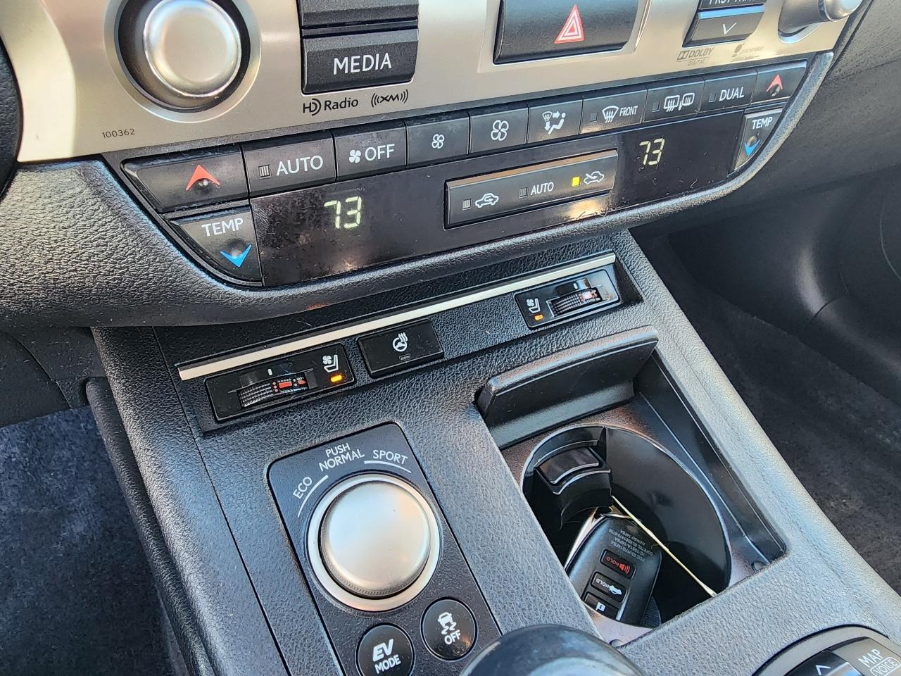 Lexus ES 300h 4dr Sdn Hybrid 2014