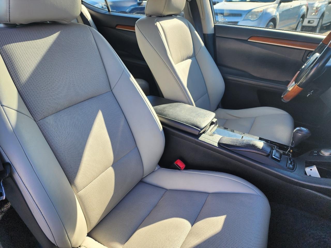 Lexus ES 300h 4dr Sdn Hybrid 2014