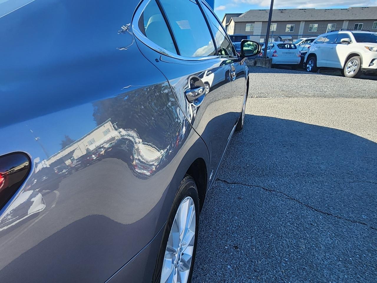 Lexus ES 300h 4dr Sdn Hybrid 2014