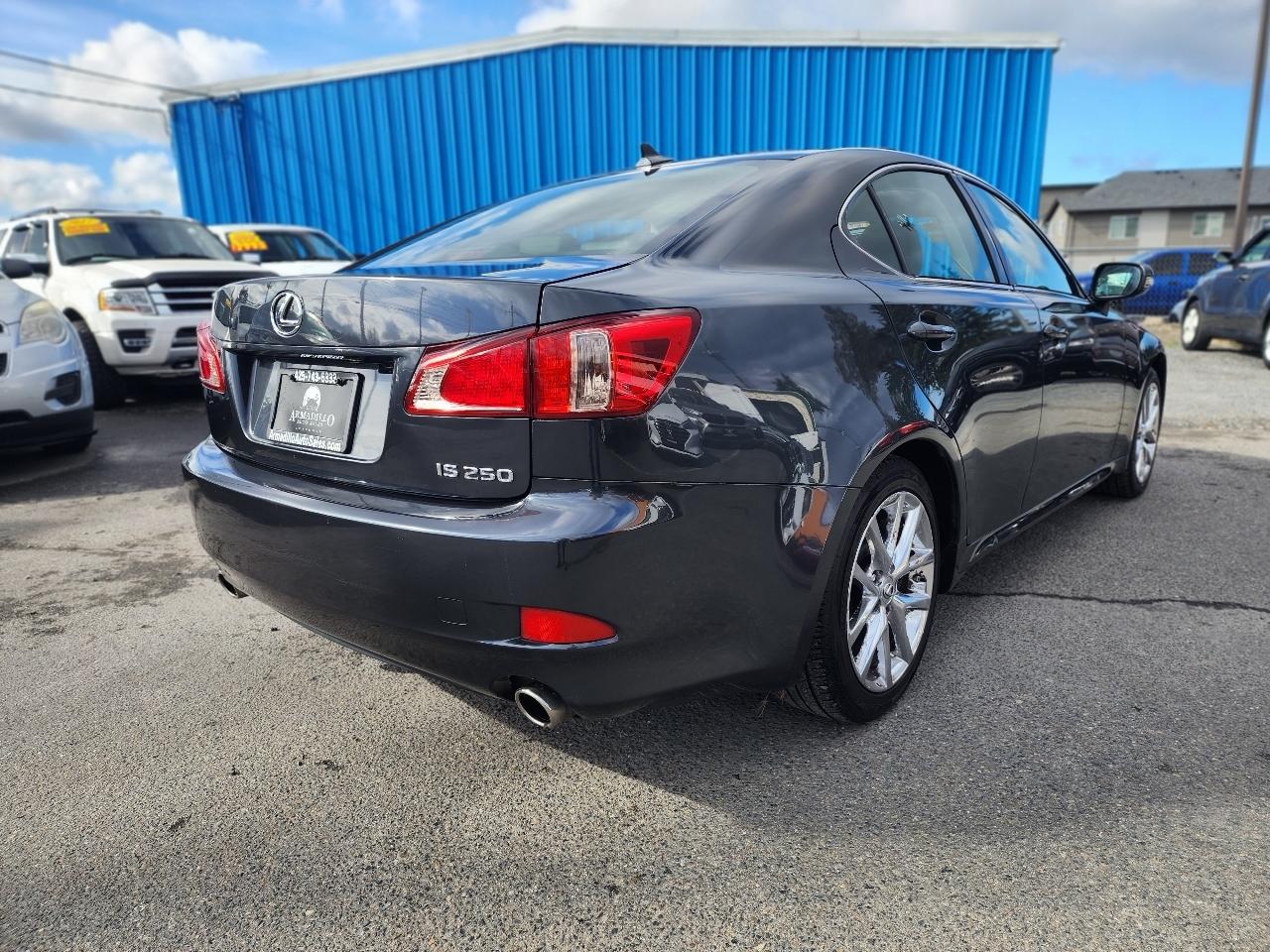 Lexus IS 250 4dr Sport Sdn Man RWD 2011