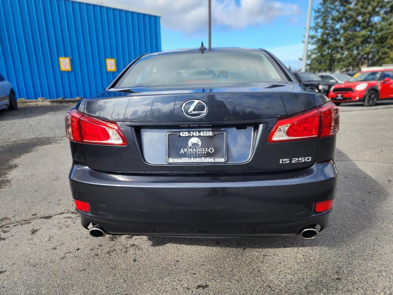 Lexus IS 250 4dr Sport Sdn Man RWD 2011