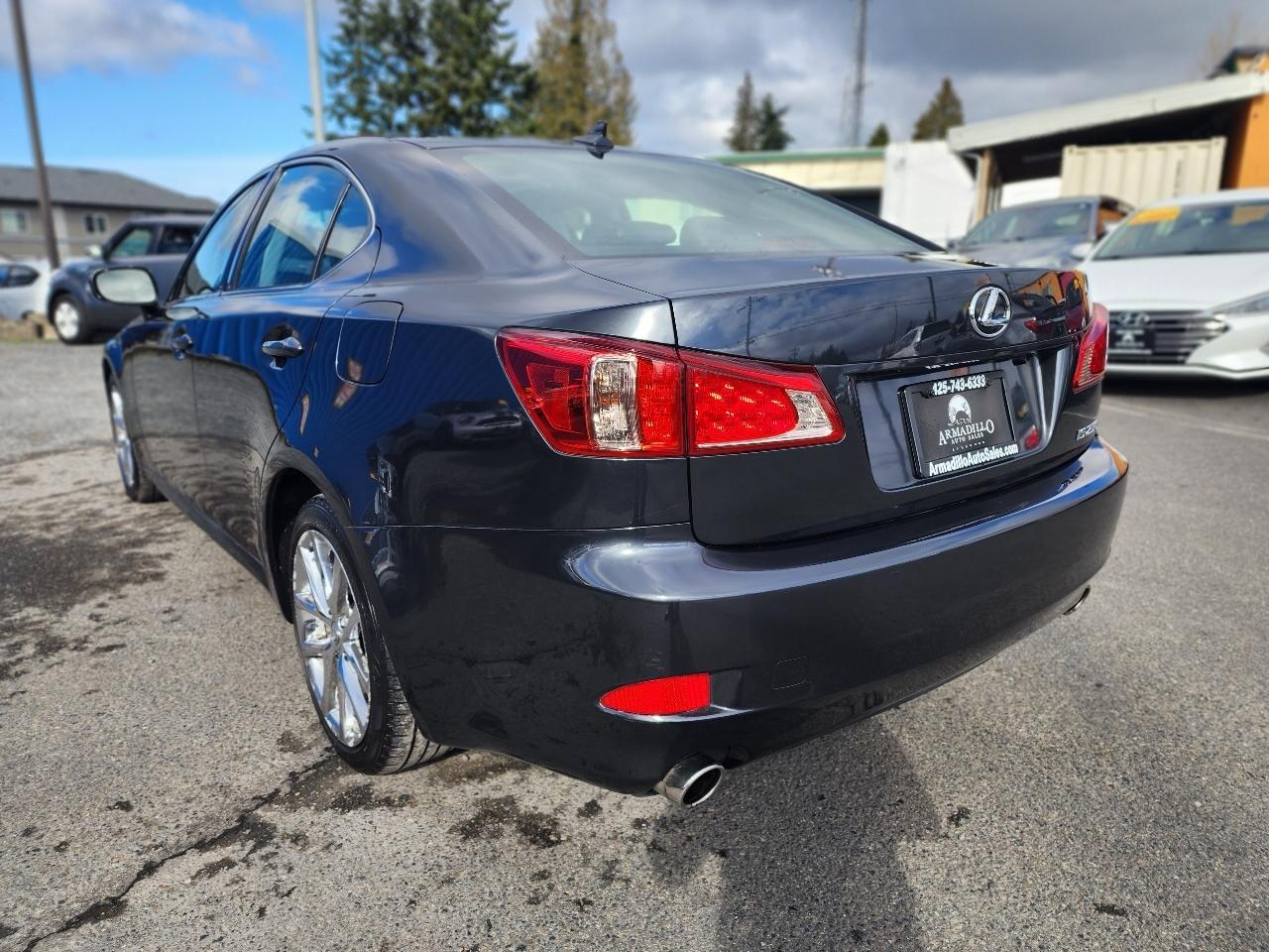 Lexus IS 250 4dr Sport Sdn Man RWD 2011