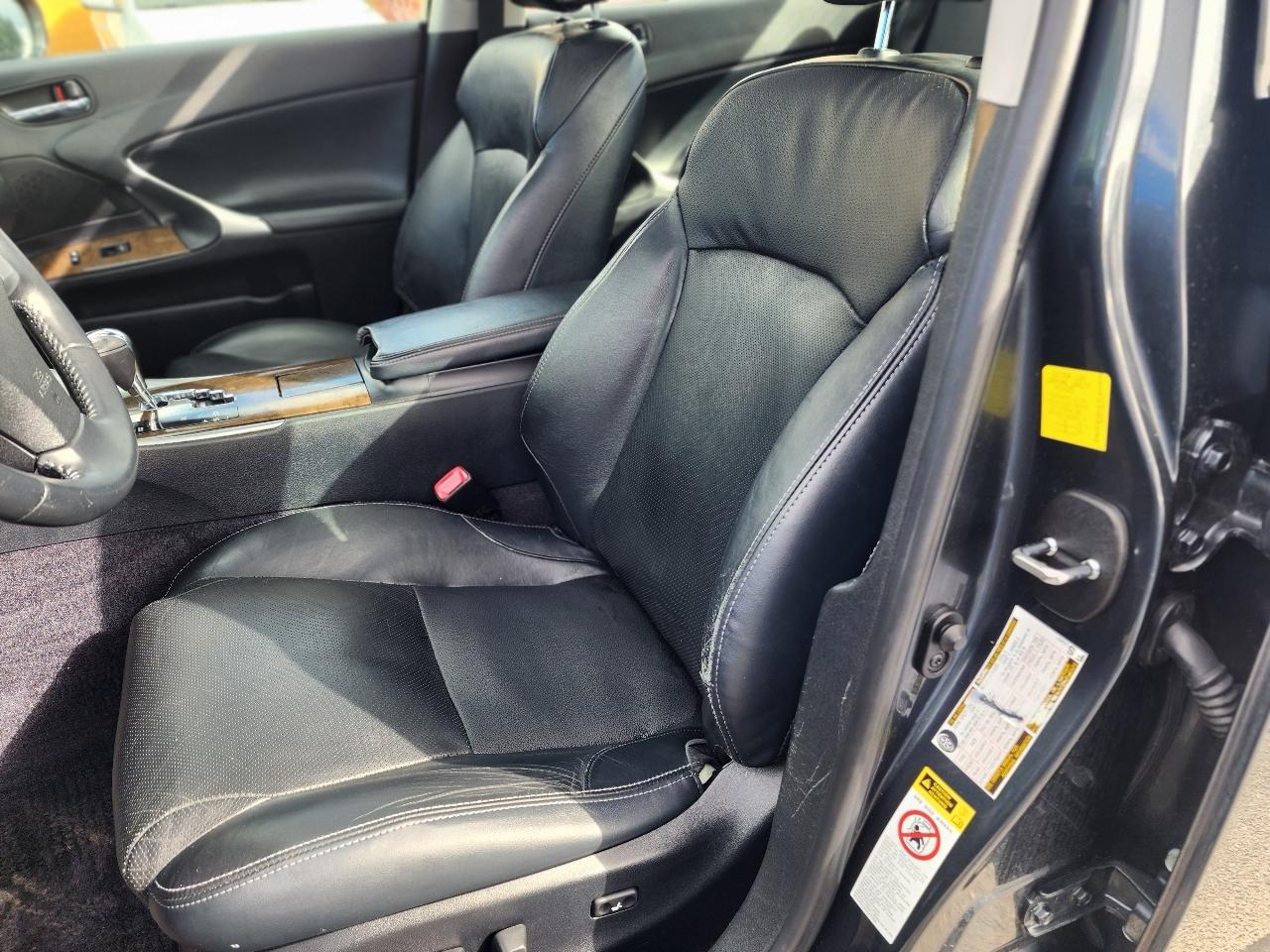 Lexus IS 250 4dr Sport Sdn Man RWD 2011