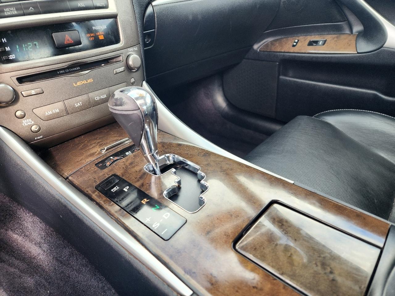 Lexus IS 250 4dr Sport Sdn Man RWD 2011