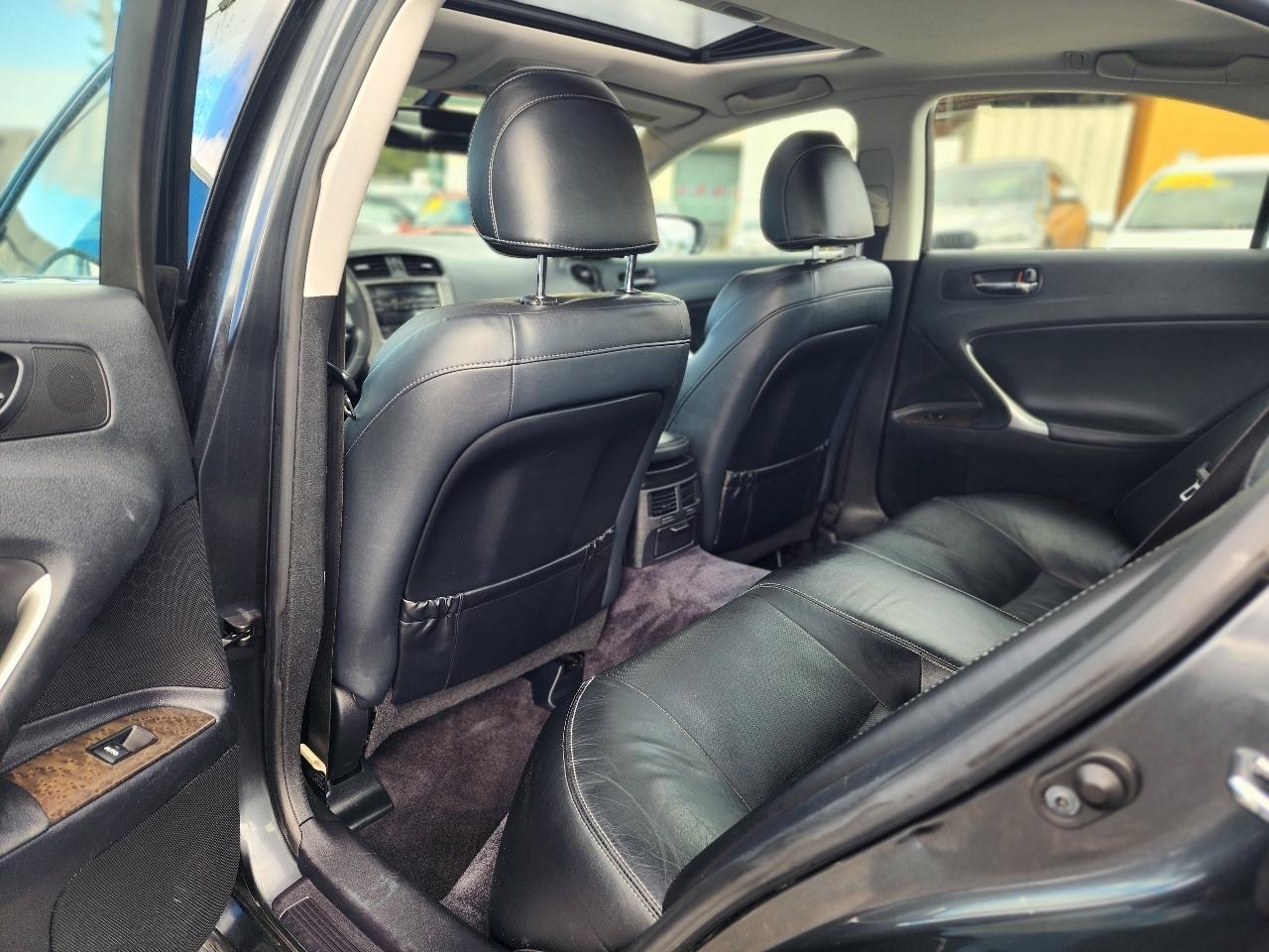 Lexus IS 250 4dr Sport Sdn Man RWD 2011