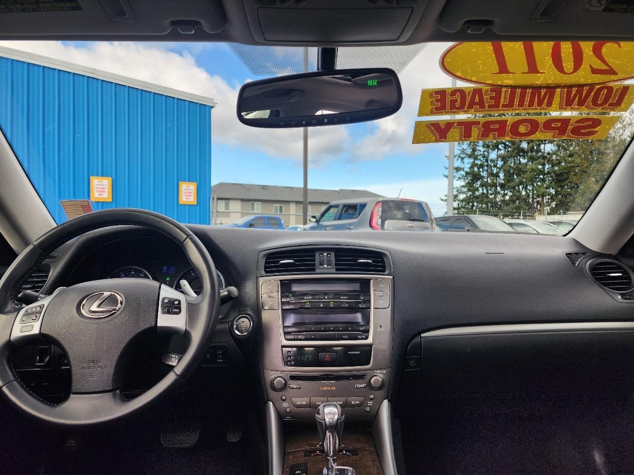 Lexus IS 250 4dr Sport Sdn Man RWD 2011