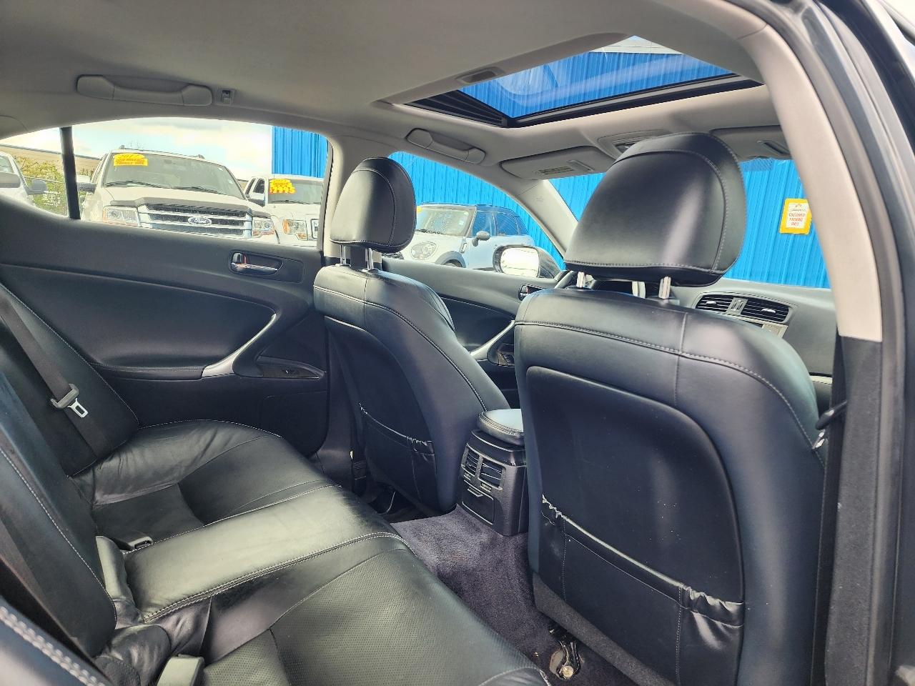 Lexus IS 250 4dr Sport Sdn Man RWD 2011