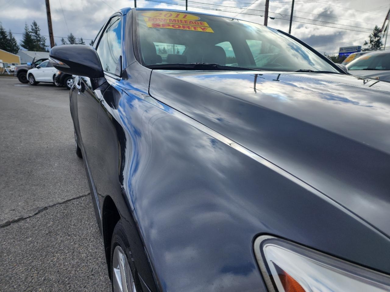 Lexus IS 250 4dr Sport Sdn Man RWD 2011