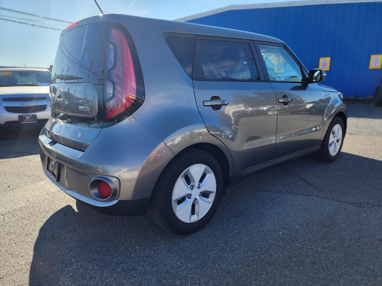 Kia Soul EV  2016