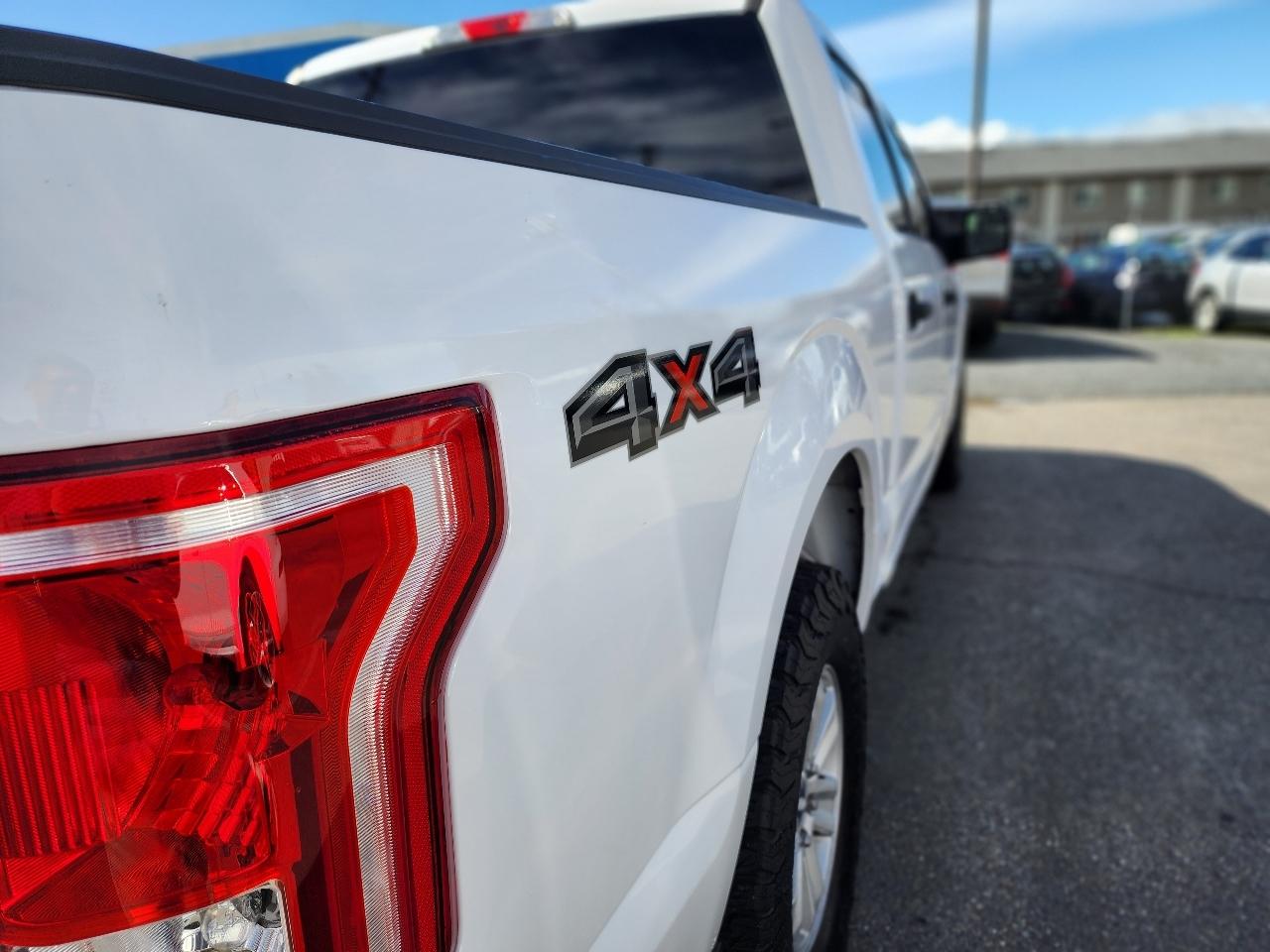 Ford F-150 Lariat 4WD SuperCrew 5.5' Box 2017