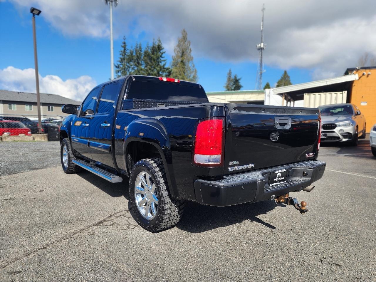 GMC Sierra 1500 Denali Crew Cab 4WD 2011