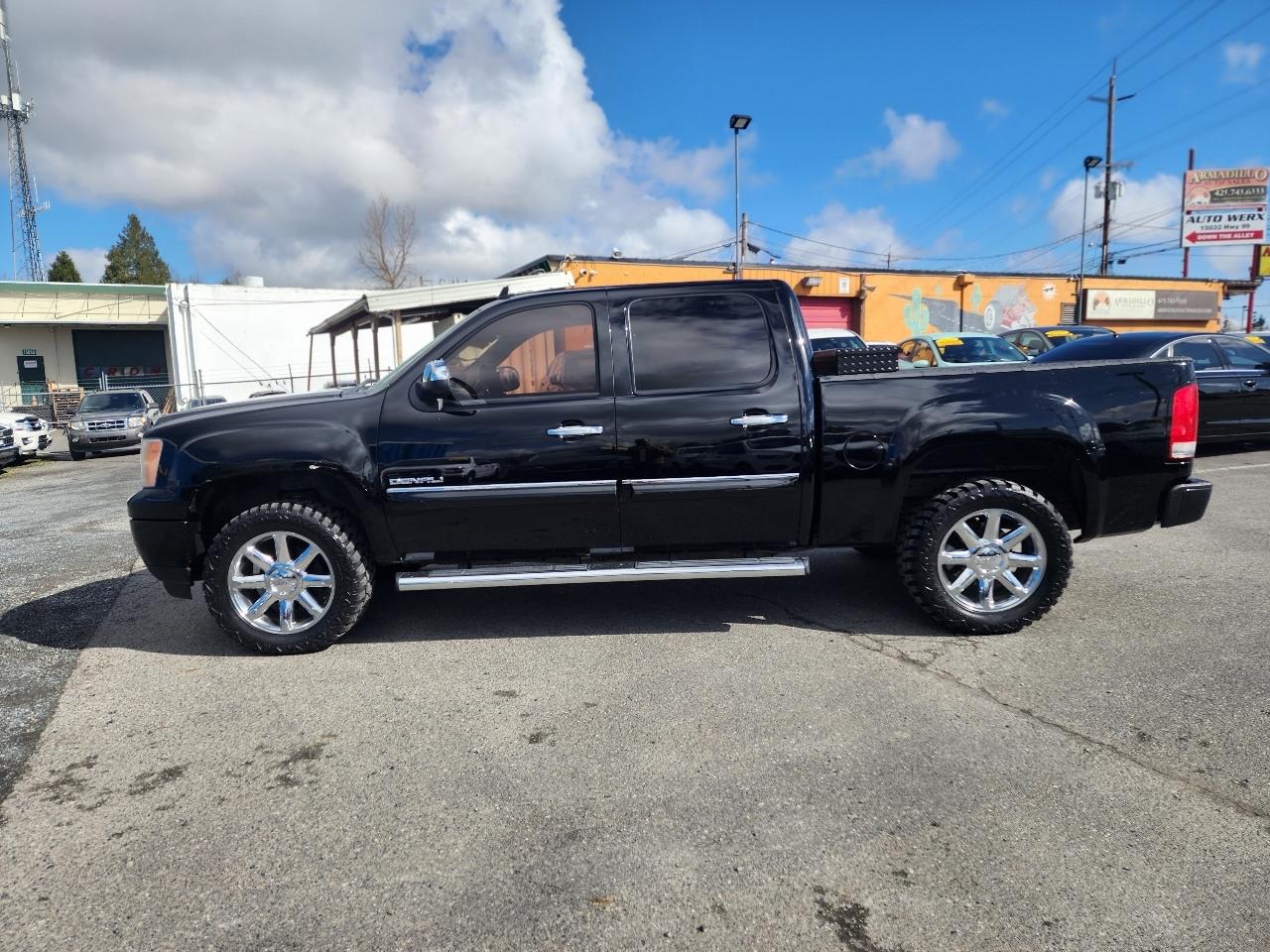 GMC Sierra 1500 Denali Crew Cab 4WD 2011