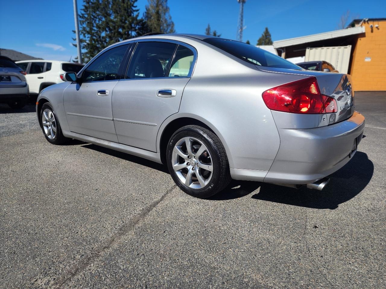 Infiniti G35 Sedan  2005