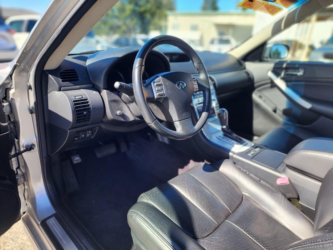 Infiniti G35 Sedan  2005