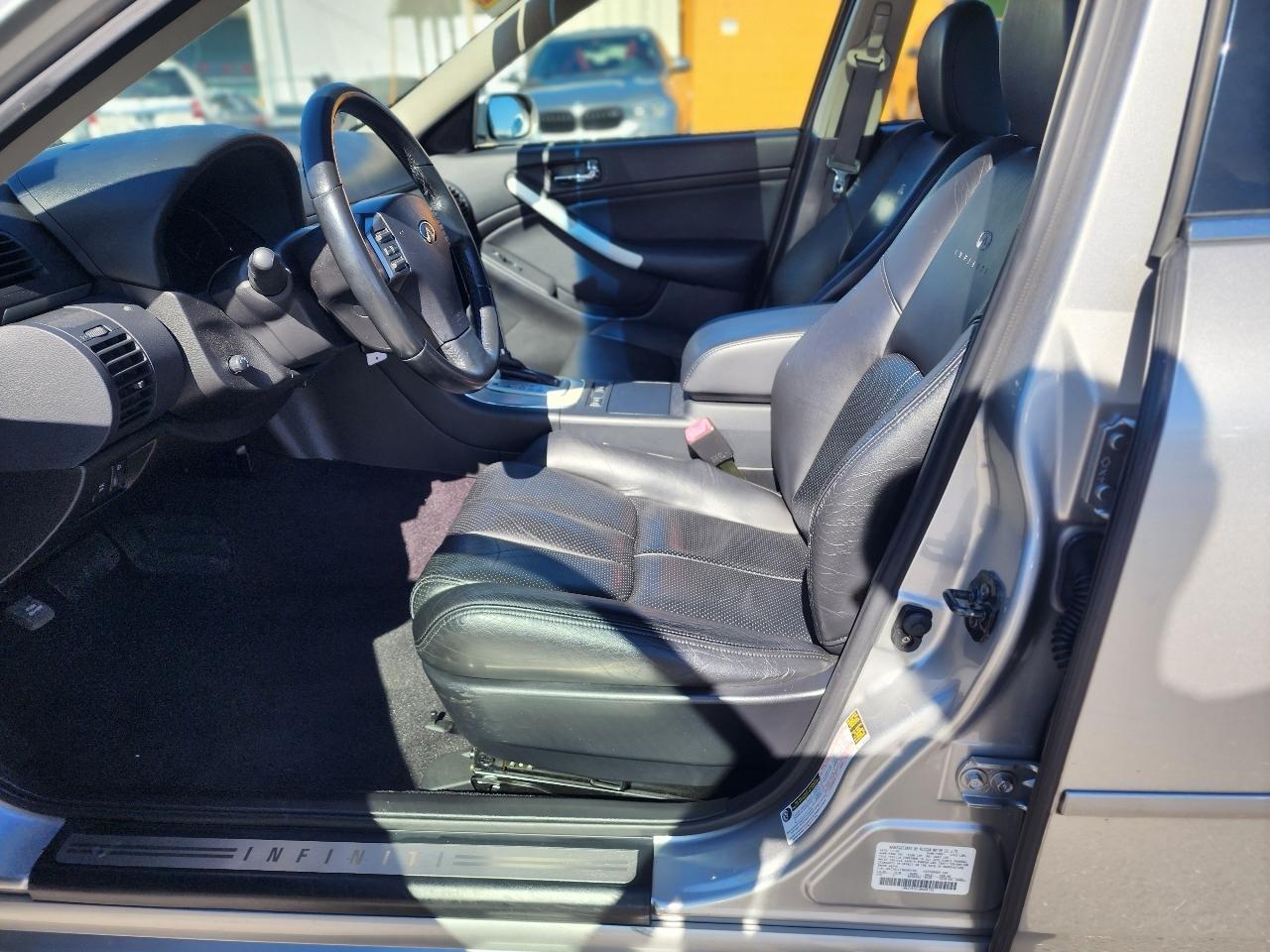 Infiniti G35 Sedan  2005