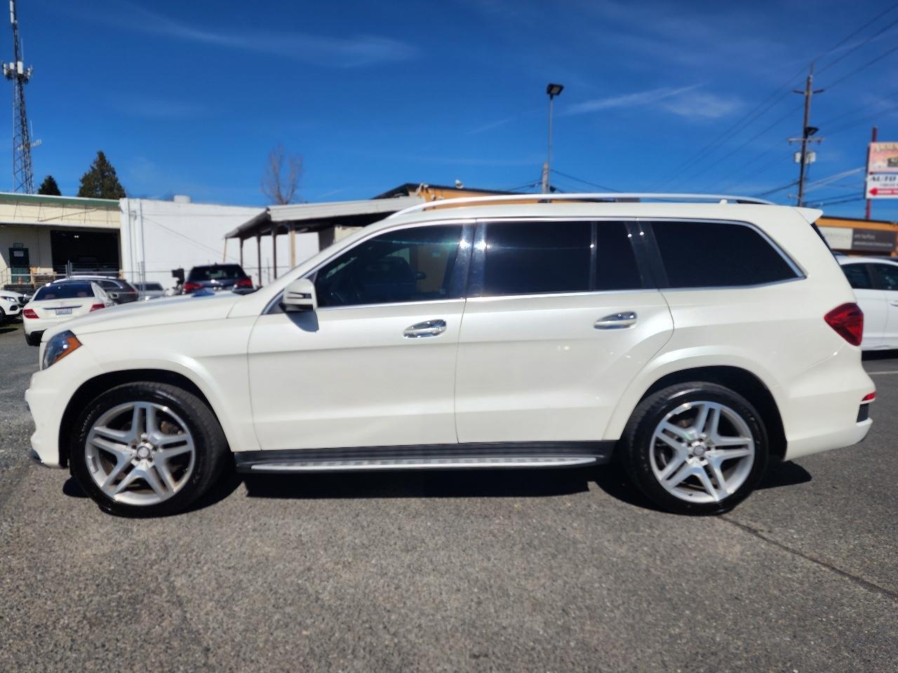 Mercedes-Benz GL 4MATIC 4dr GL 550 2016