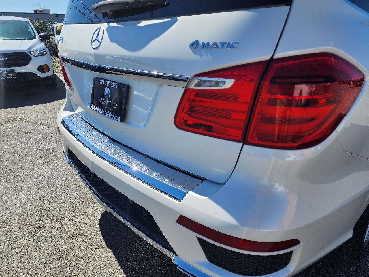 Mercedes-Benz GL 4MATIC 4dr GL 550 2016