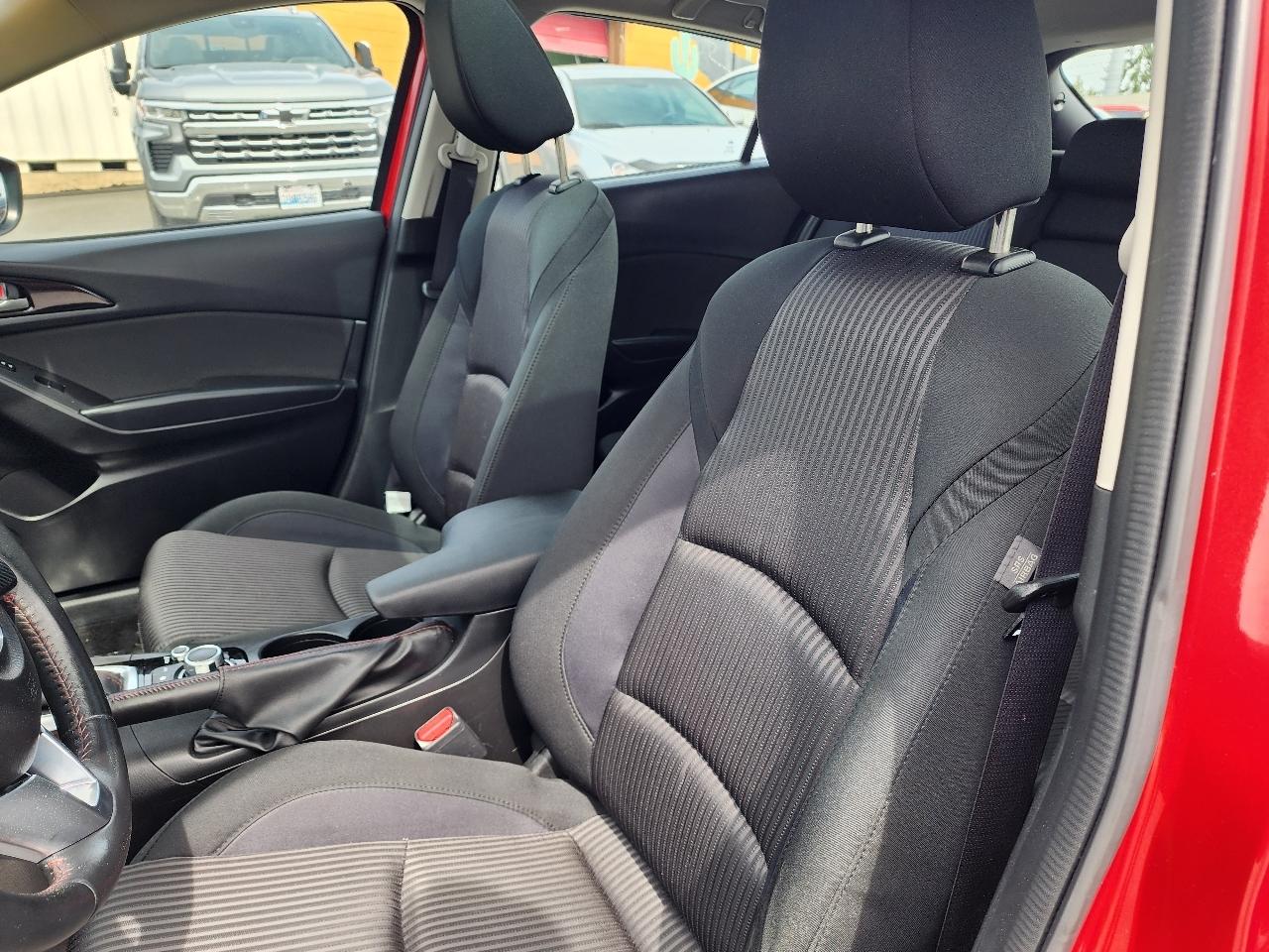 Mazda MAZDA3 i Touring 2016