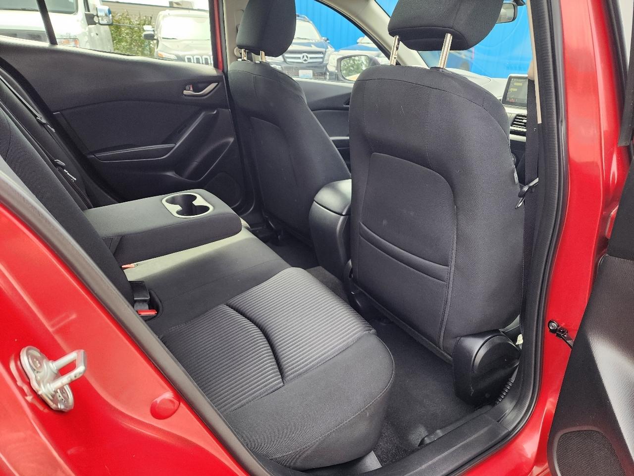 Mazda MAZDA3 i Touring 2016