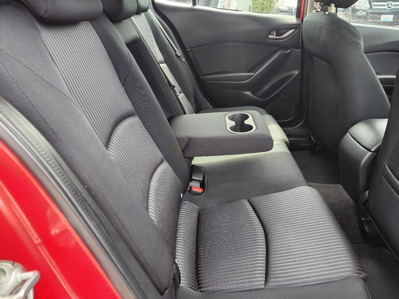 Mazda MAZDA3 i Touring 2016