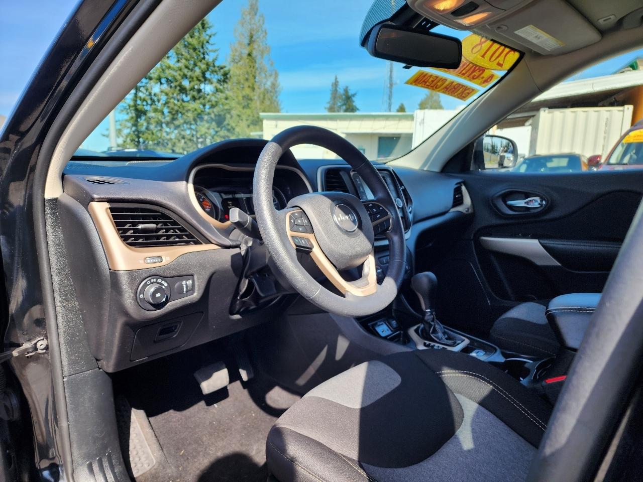 Jeep Cherokee Latitude FWD 2018