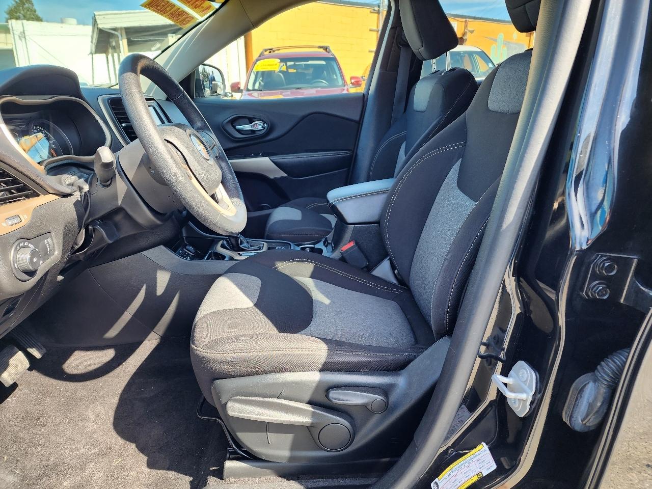 Jeep Cherokee Latitude FWD 2018