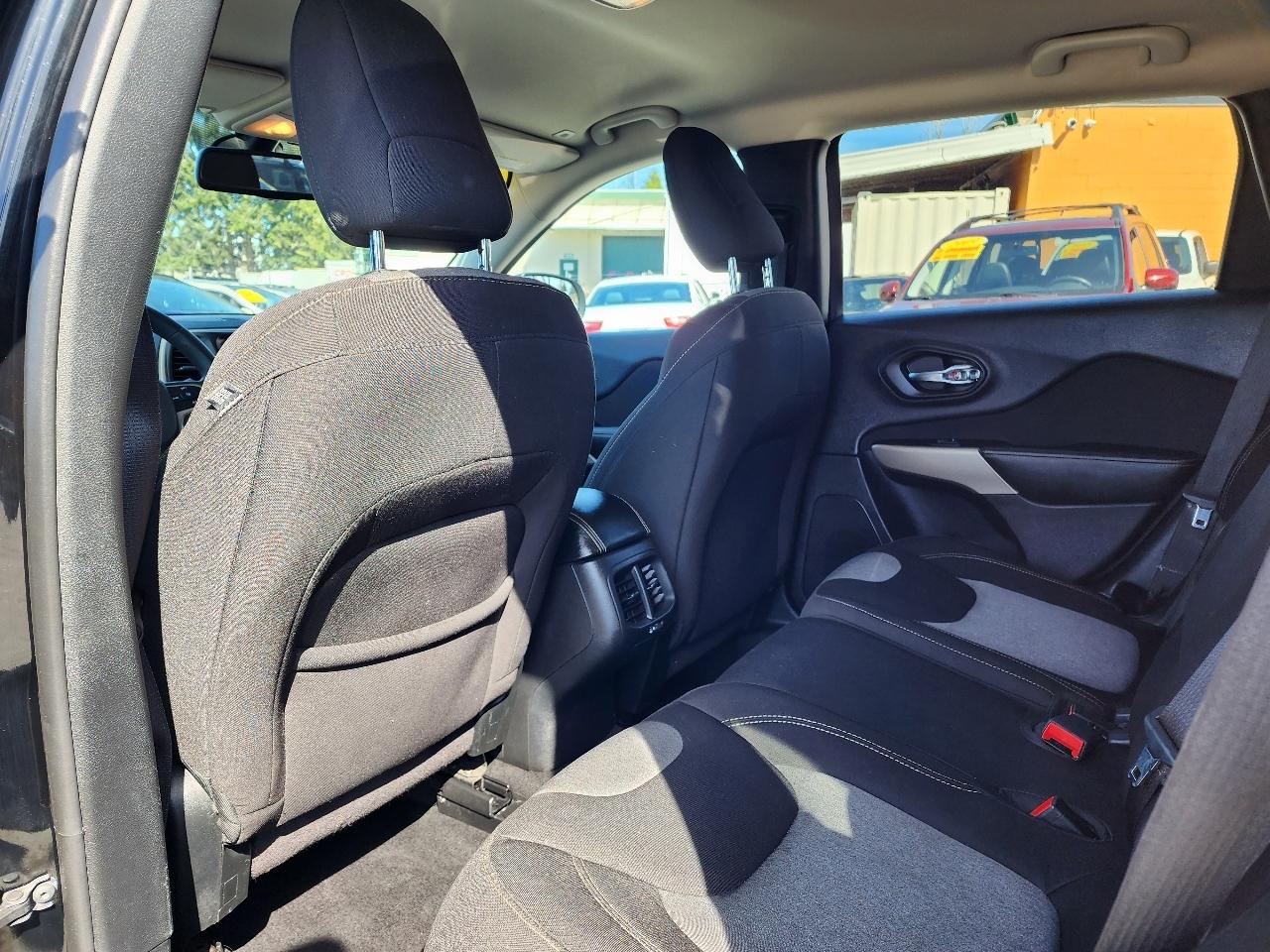 Jeep Cherokee Latitude FWD 2018