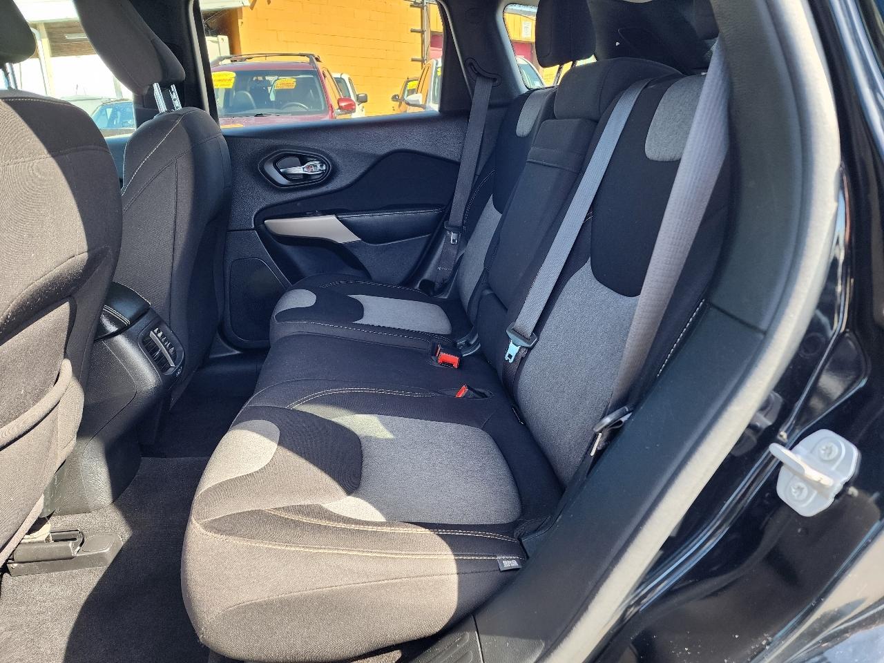 Jeep Cherokee Latitude FWD 2018