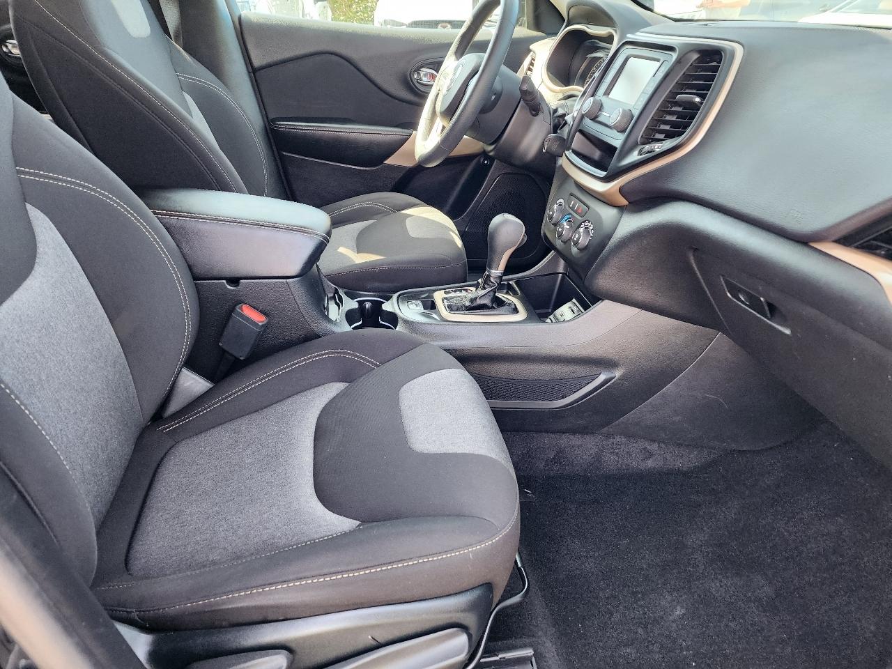 Jeep Cherokee Latitude FWD 2018