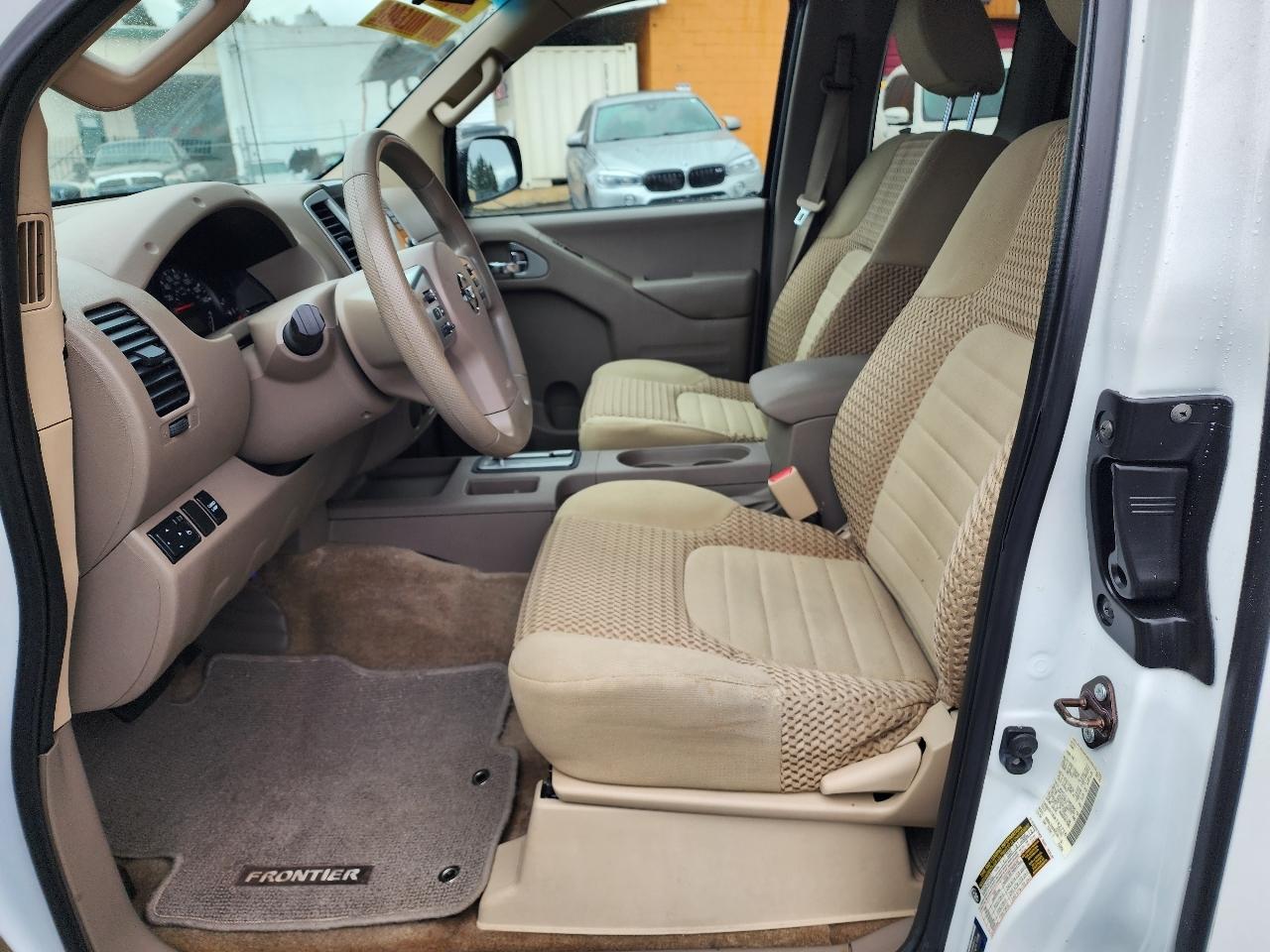 Nissan Frontier  2016