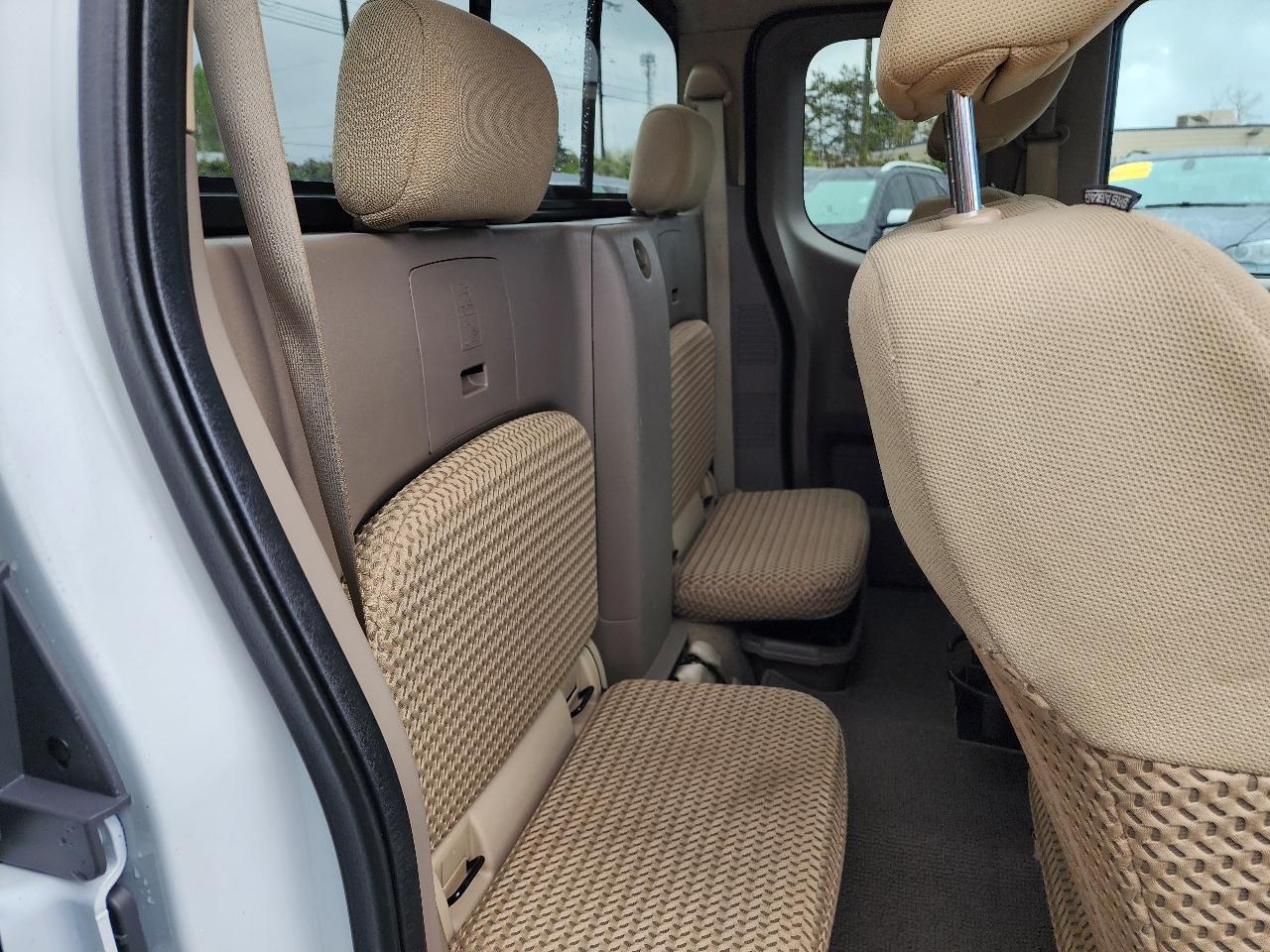 Nissan Frontier  2016