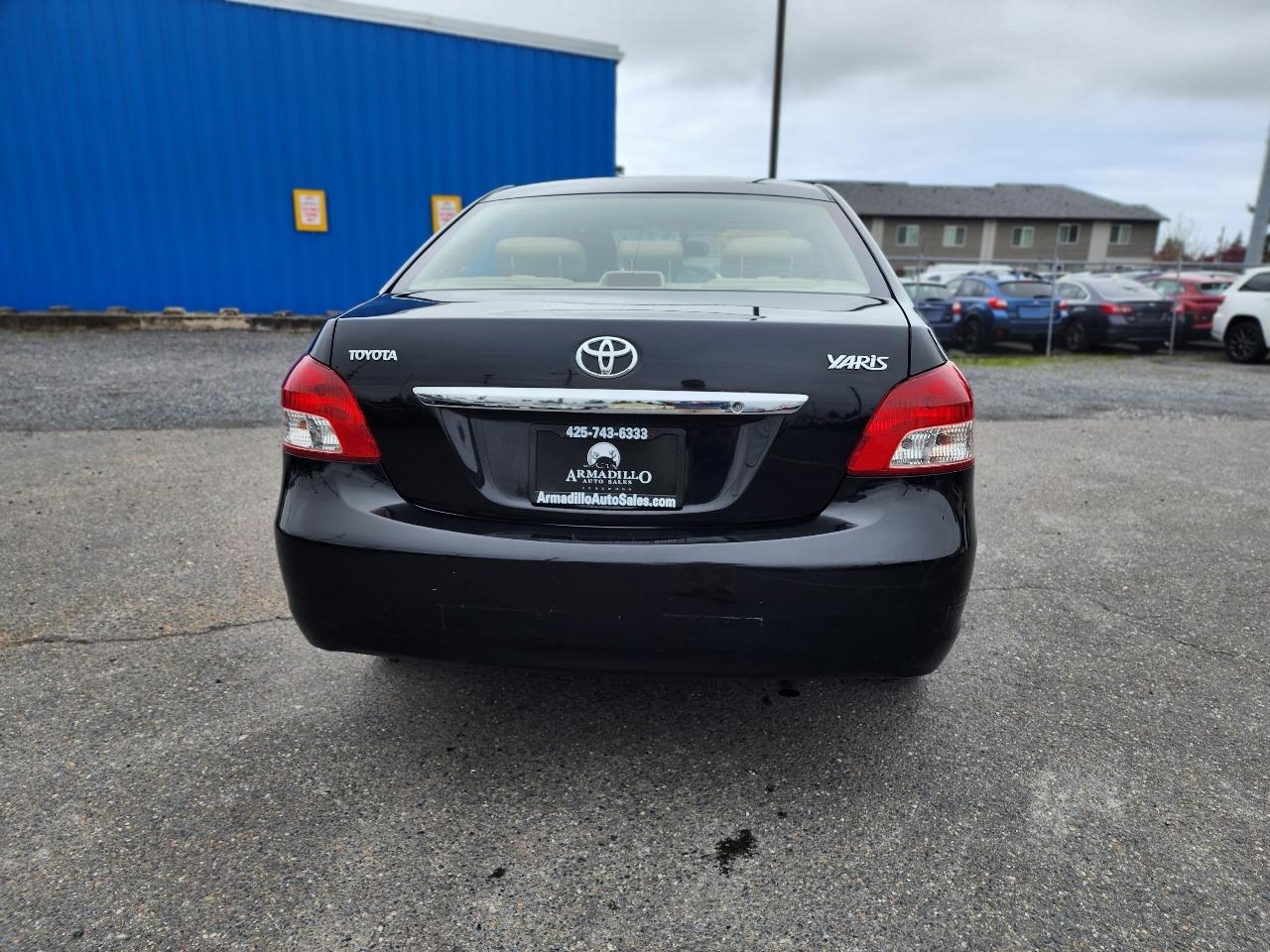 Toyota Yaris 4dr Sdn Auto Base (Natl) 2007