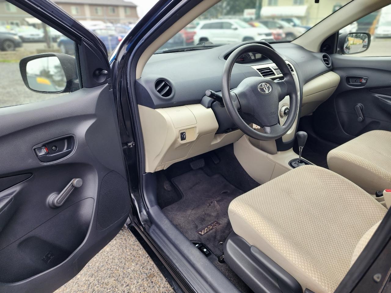 Toyota Yaris 4dr Sdn Auto Base (Natl) 2007