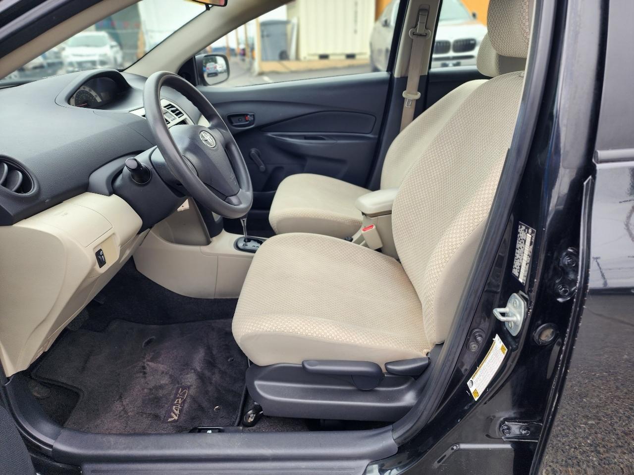 Toyota Yaris 4dr Sdn Auto Base (Natl) 2007