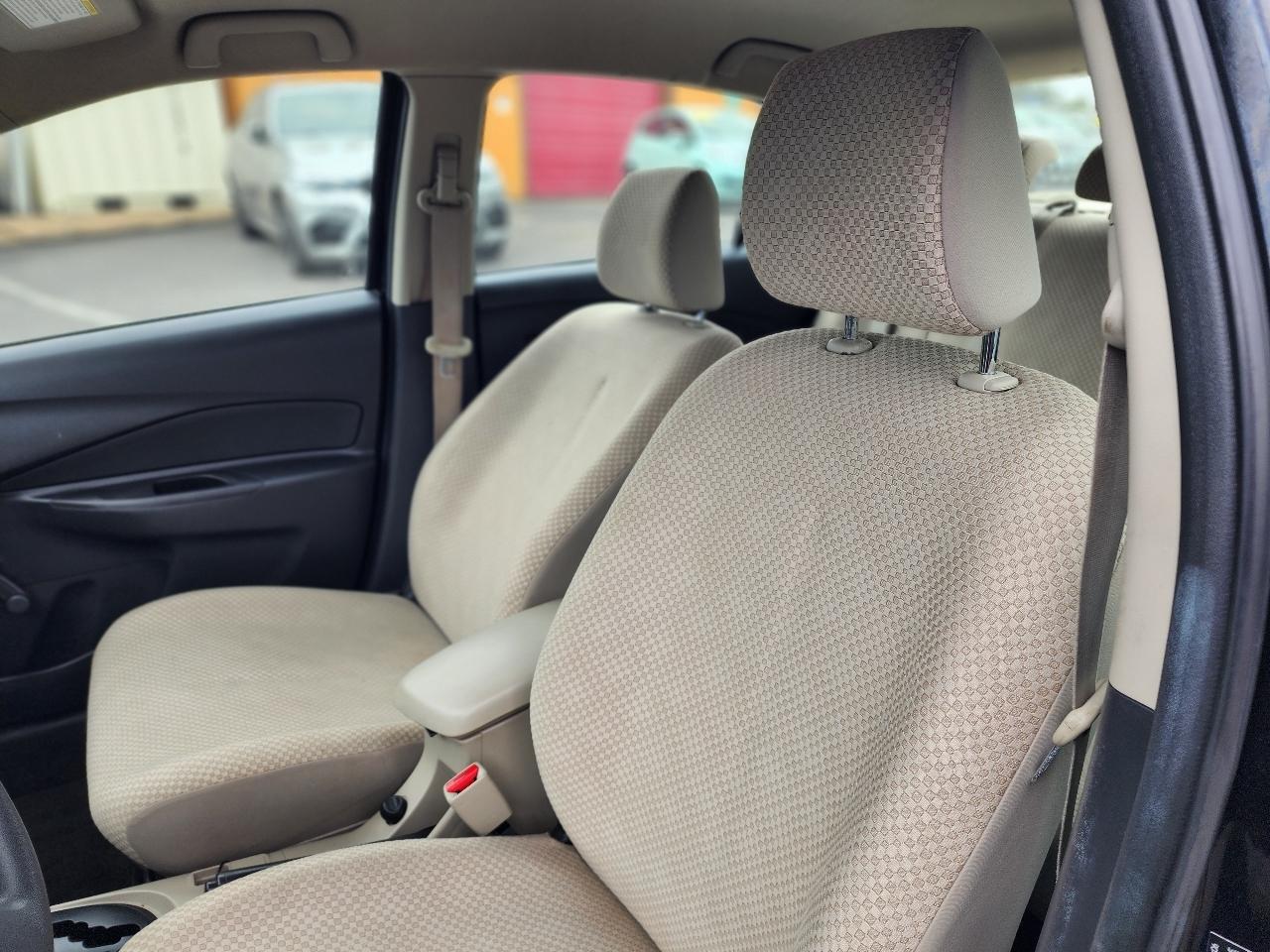 Toyota Yaris 4dr Sdn Auto Base (Natl) 2007