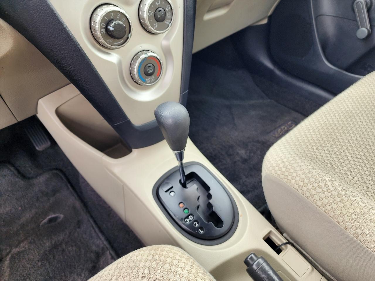 Toyota Yaris 4dr Sdn Auto Base (Natl) 2007