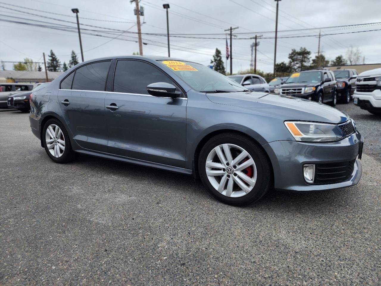 Volkswagen GLI 4dr Sdn DSG Autobahn w/Nav PZEV 2012