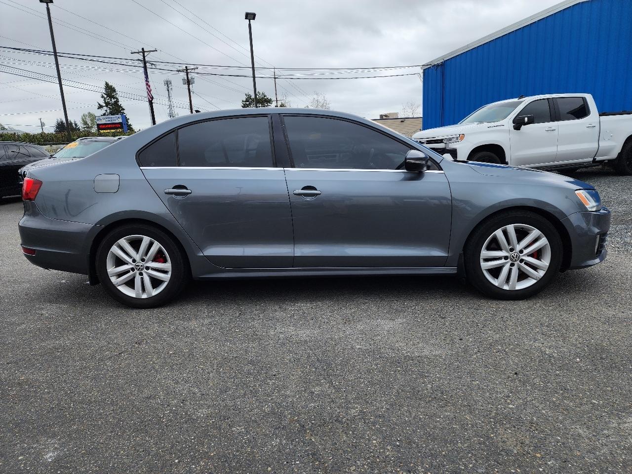 Volkswagen GLI 4dr Sdn DSG Autobahn w/Nav PZEV 2012