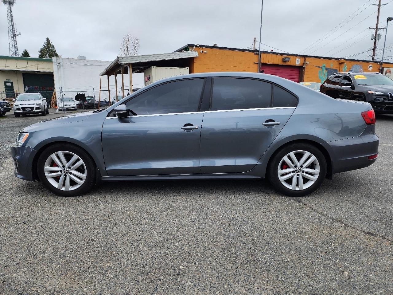 Volkswagen GLI 4dr Sdn DSG Autobahn w/Nav PZEV 2012