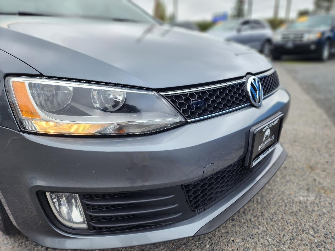 Volkswagen GLI 4dr Sdn DSG Autobahn w/Nav PZEV 2012