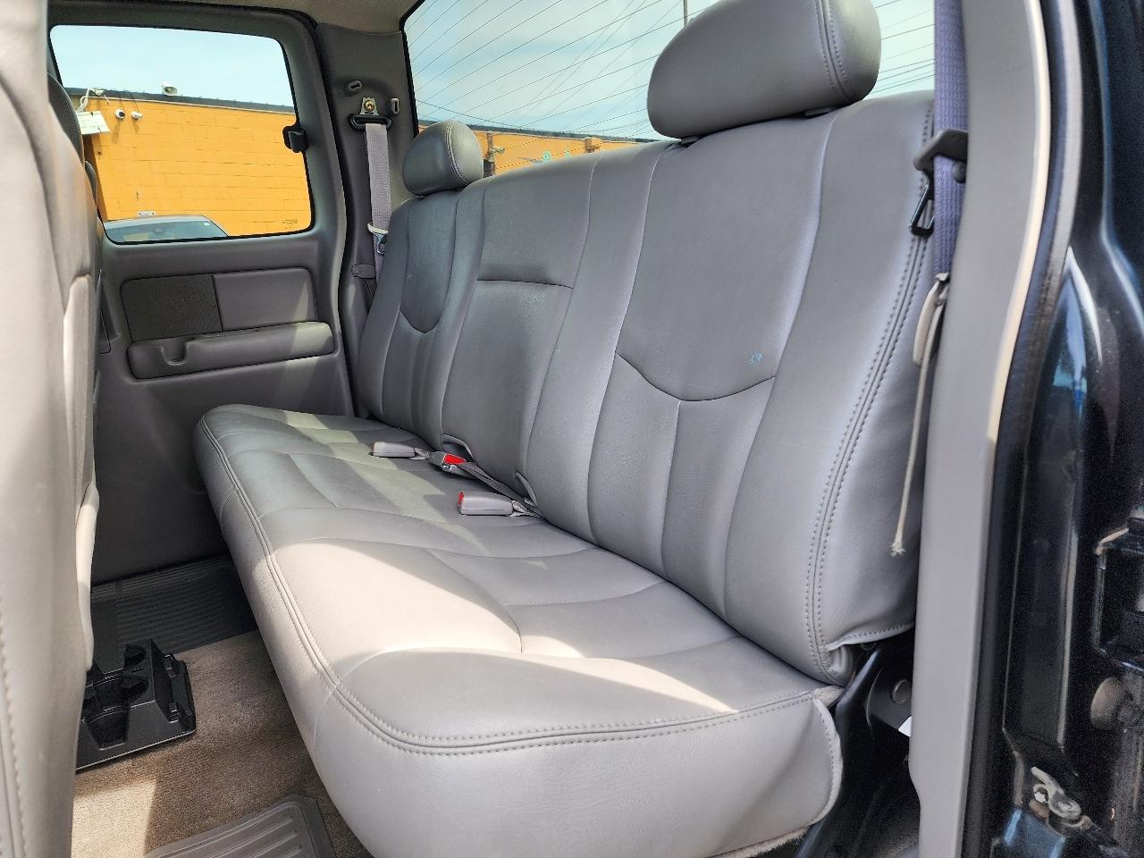 Chevrolet Silverado 2500HD LT Ext. Cab 4WD 2004