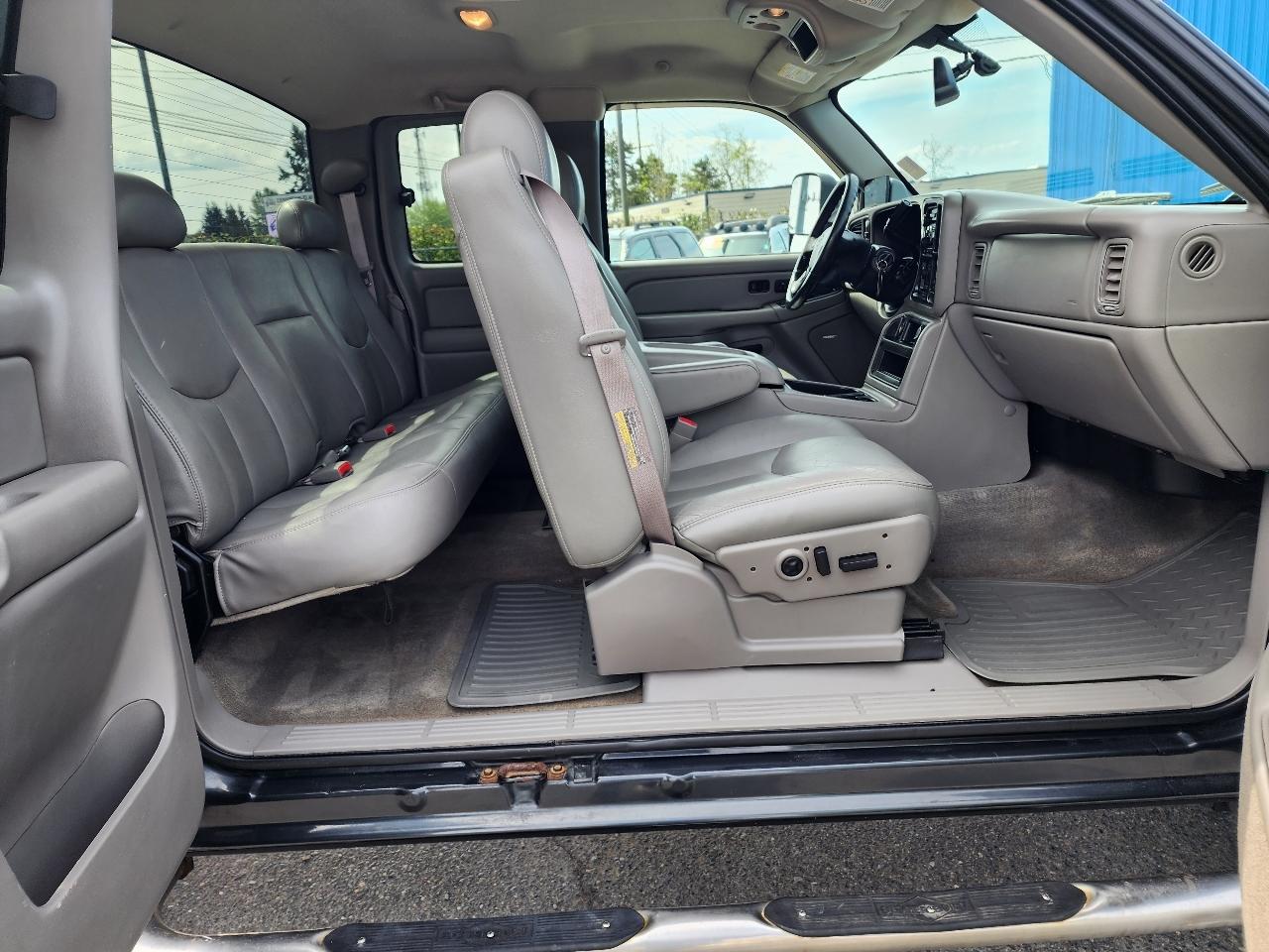 Chevrolet Silverado 2500HD LT Ext. Cab 4WD 2004