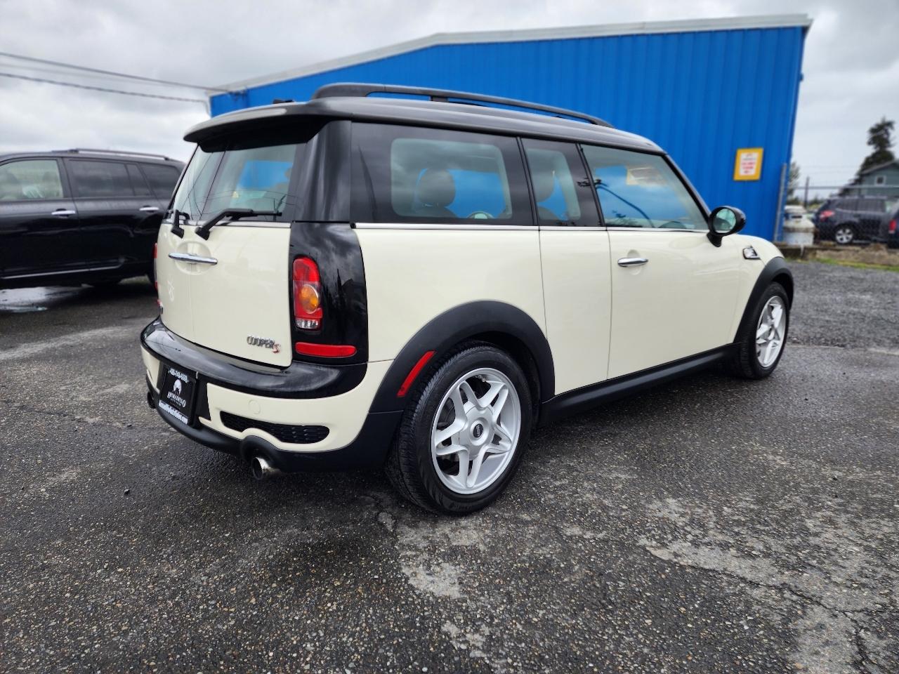 MINI Cooper Clubman S 2010