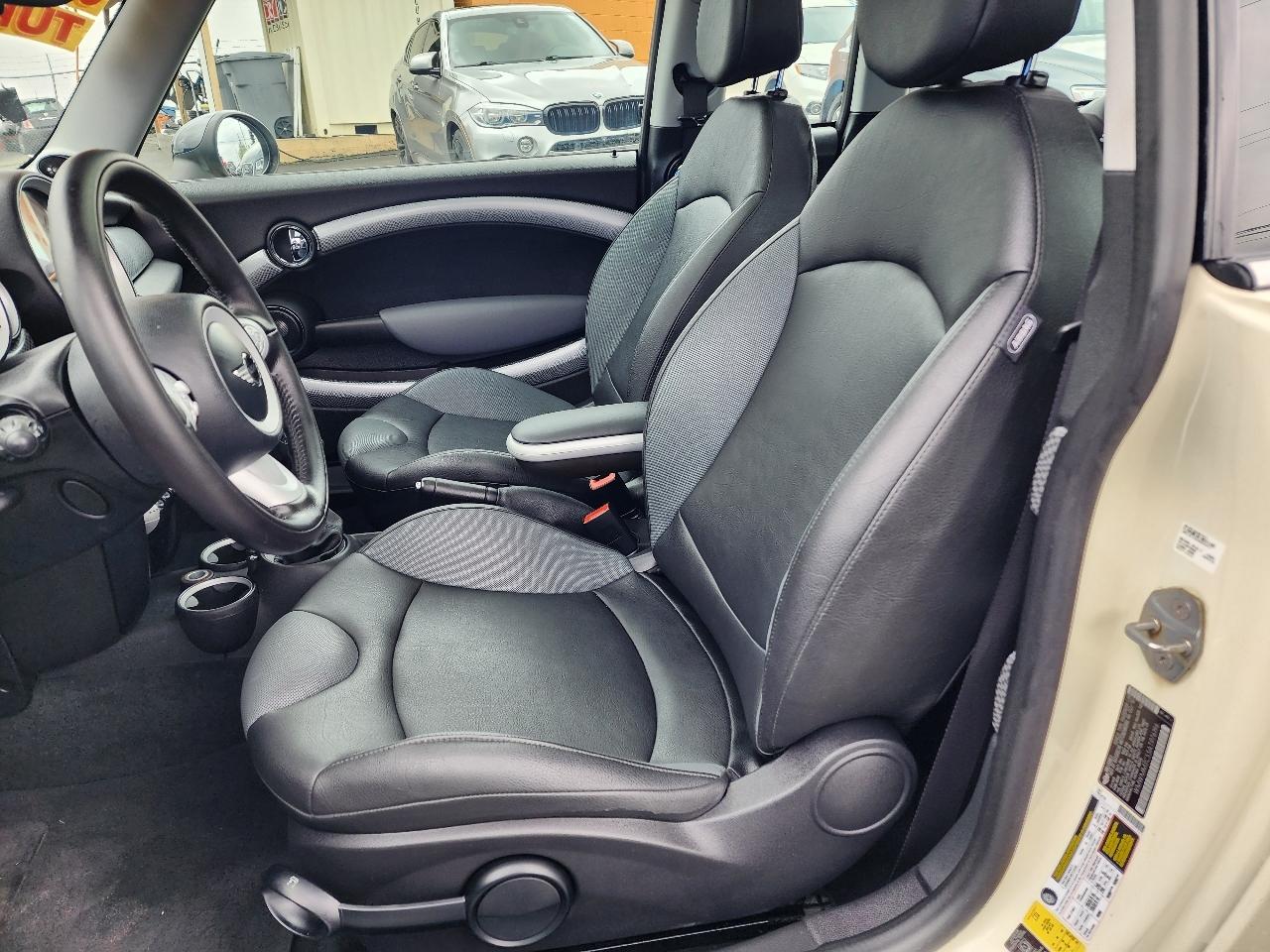 MINI Cooper Clubman S 2010