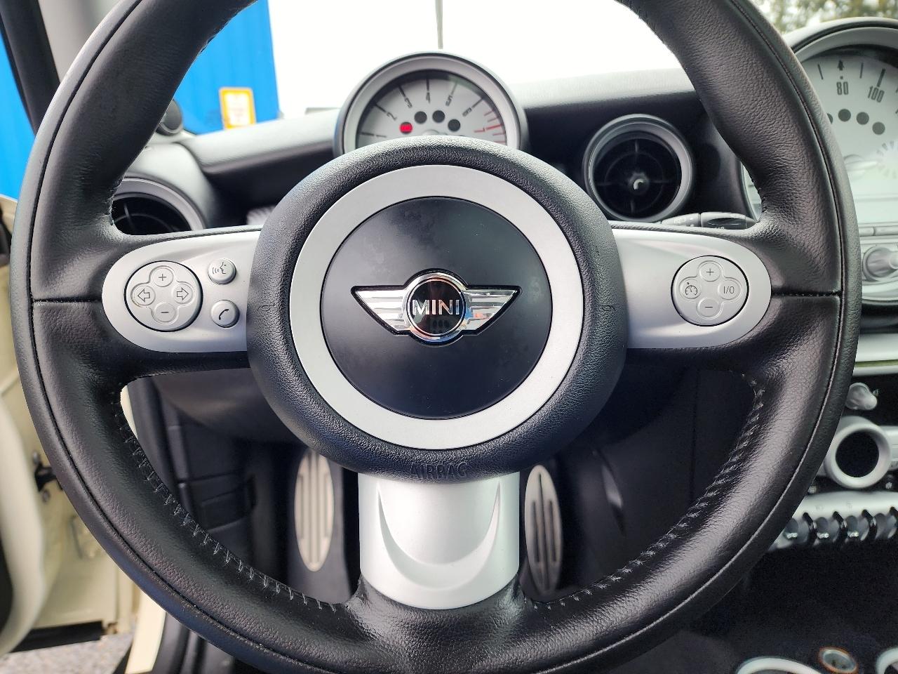 MINI Cooper Clubman S 2010