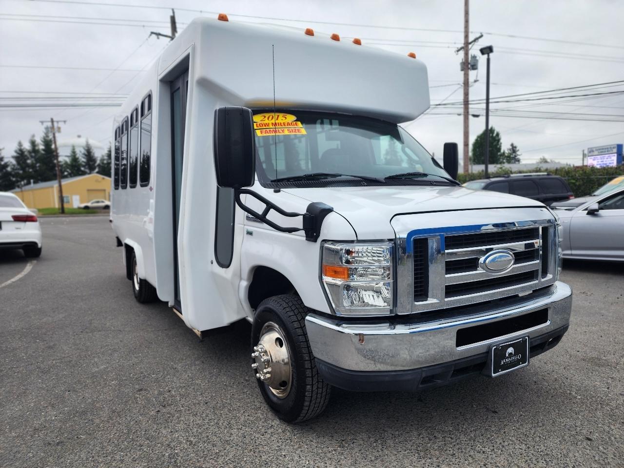 Ford Econoline Commercial Cutaway E-350 Super Duty 138" DRW 2015