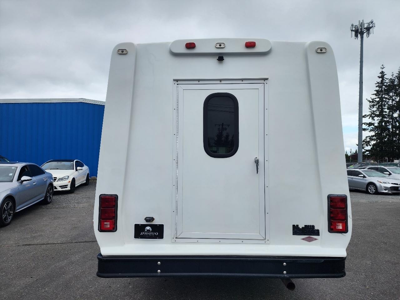 Ford Econoline Commercial Cutaway E-350 Super Duty 138" DRW 2015