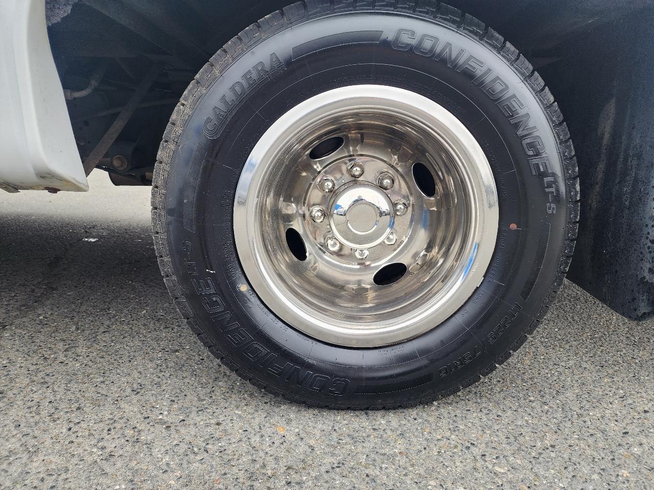 Ford Econoline Commercial Cutaway E-350 Super Duty 138" DRW 2015