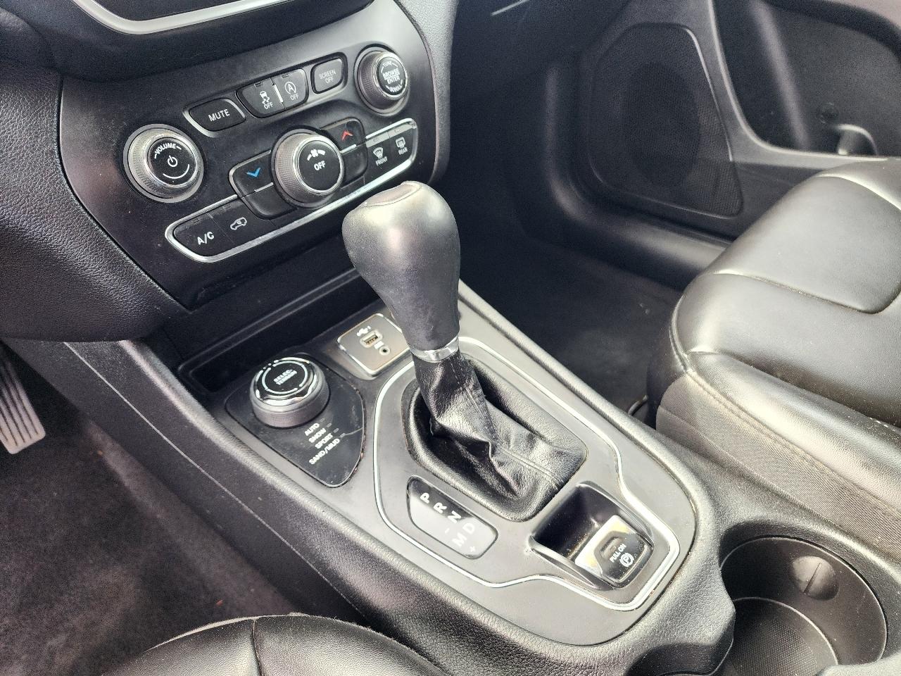 Jeep Cherokee Latitude Plus 4x4 2020