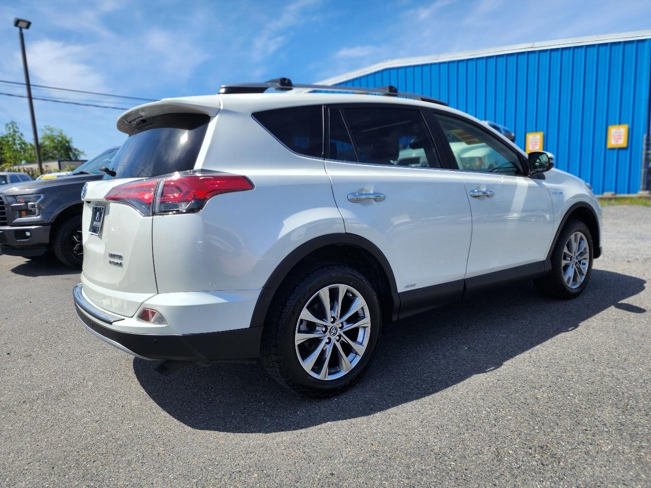 Toyota RAV4 Hybrid Limited AWD 2017